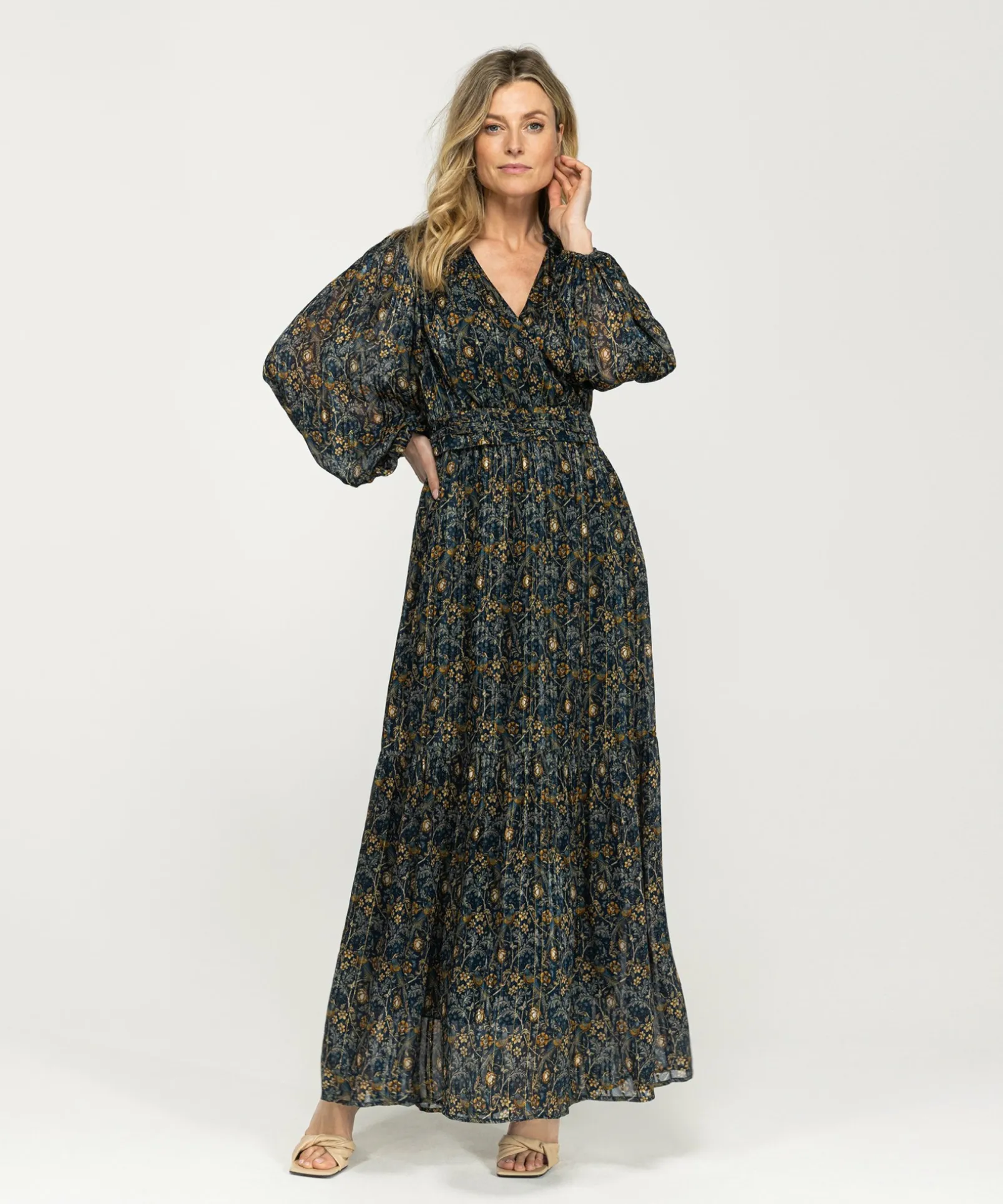 Dalore Lurex Floral Birds
