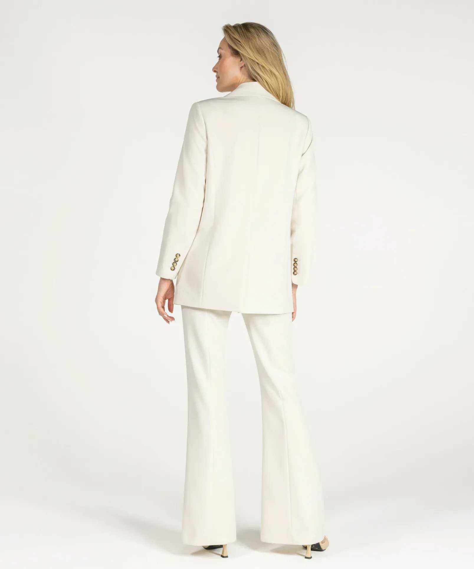 Jaivy Creamy White