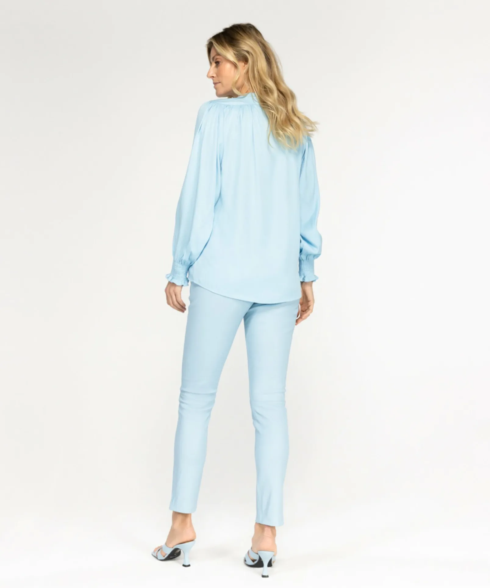 Talan Crystal Blue